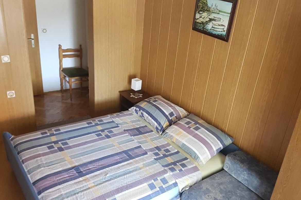 Apartment Lopar 10402A Екстер'єр фото