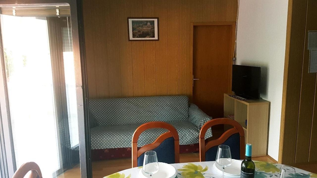 Apartment Lopar 10402A Екстер'єр фото